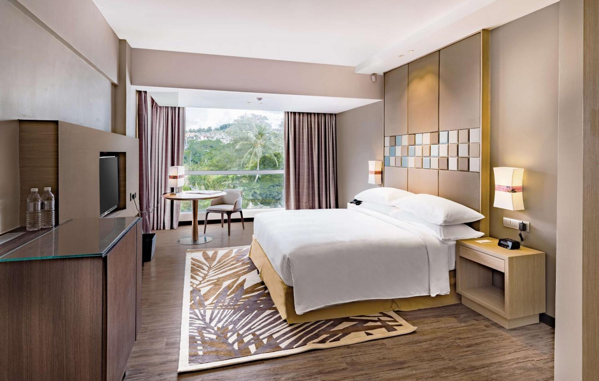 Doubletree By Hilton Penang Resor 4*