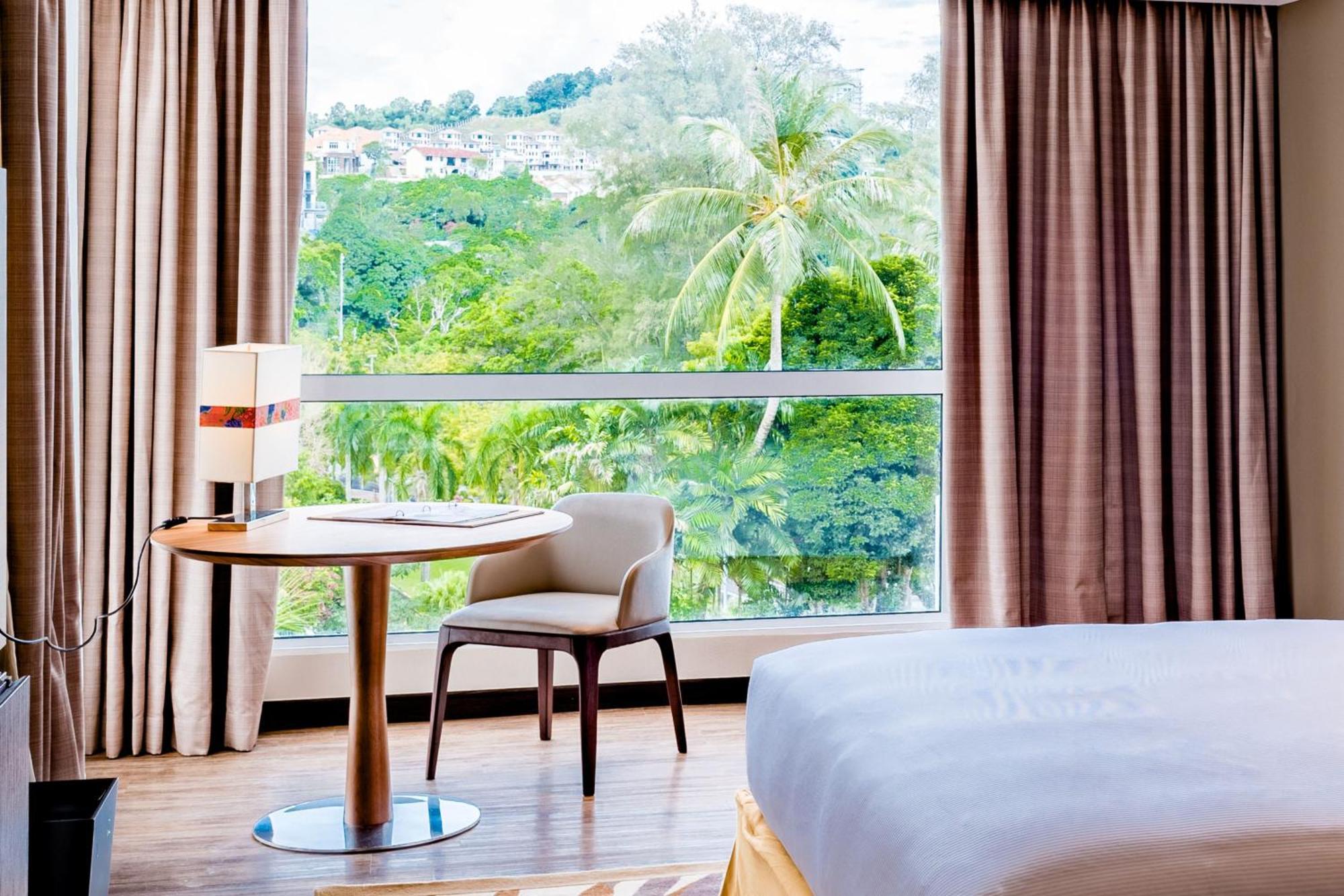 Doubletree By Hilton Penang 4* Batu Feringgi